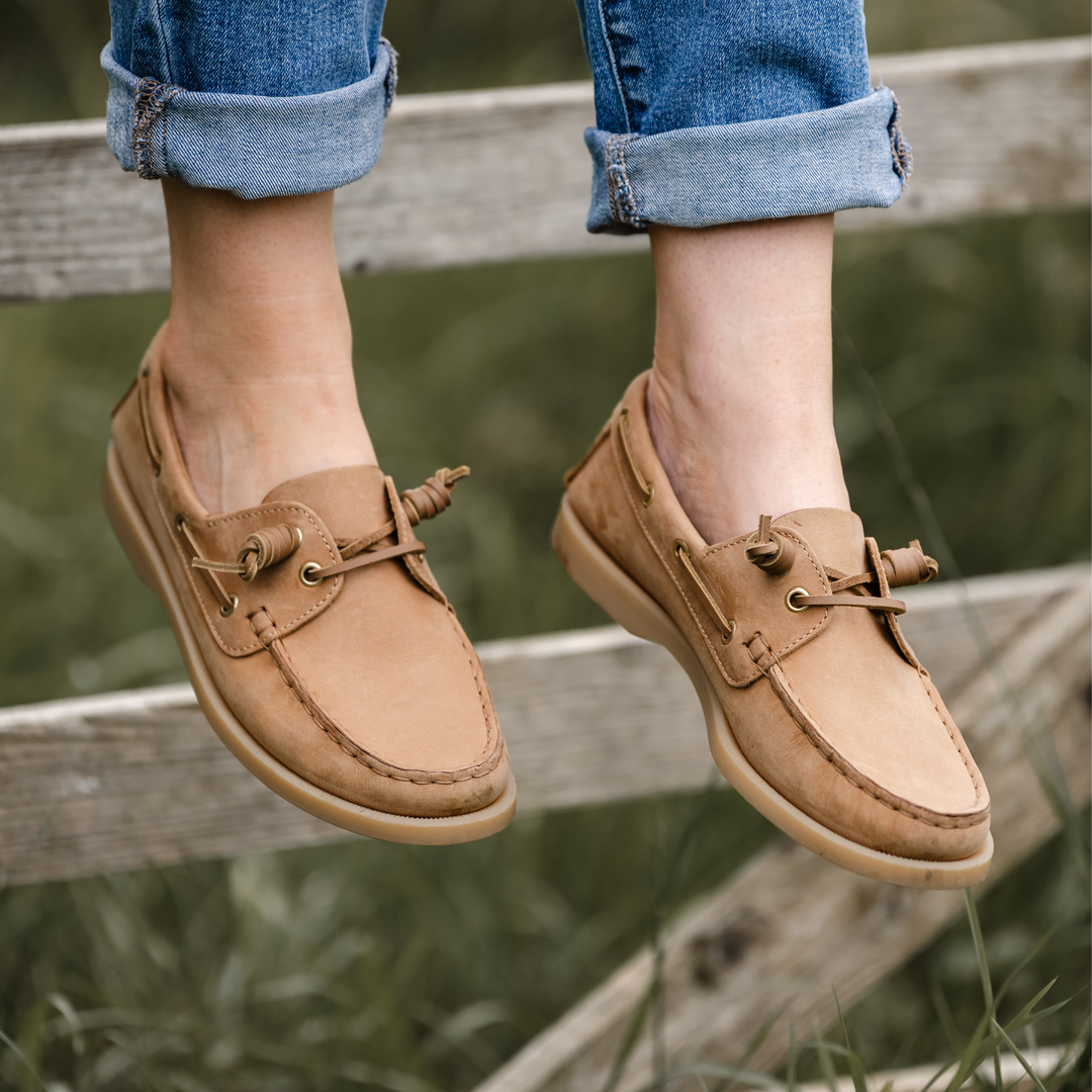 Dora Deck Shoe Cappuccino – Salthouse England