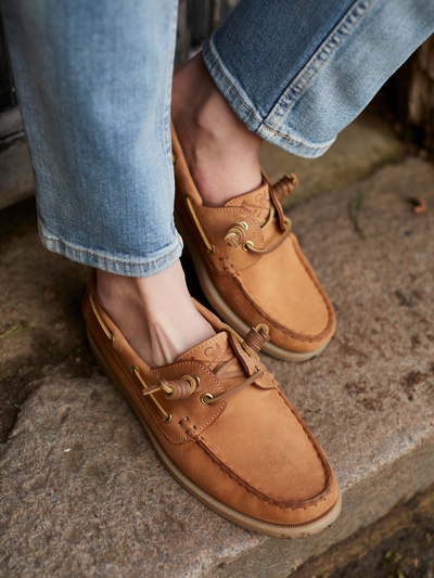 Dora Deck Shoe