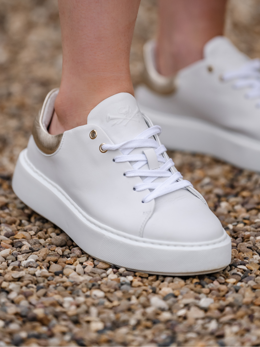 grounds JEWELRY PUFF TRAINER ホワイト Wilda Trainer White Gold – Salthouse England